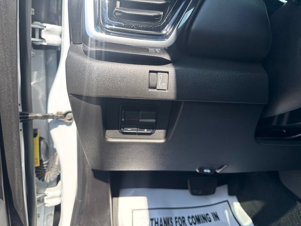 Used 2024 GMC Canyon Elevation w/ Elevation Premium Package AWD/4WD image 17
