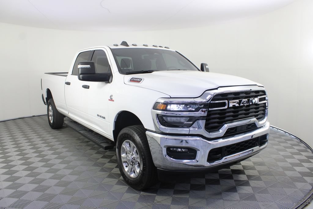 Used 2025 RAM 2500 Big Horn AWD/4WD image 23