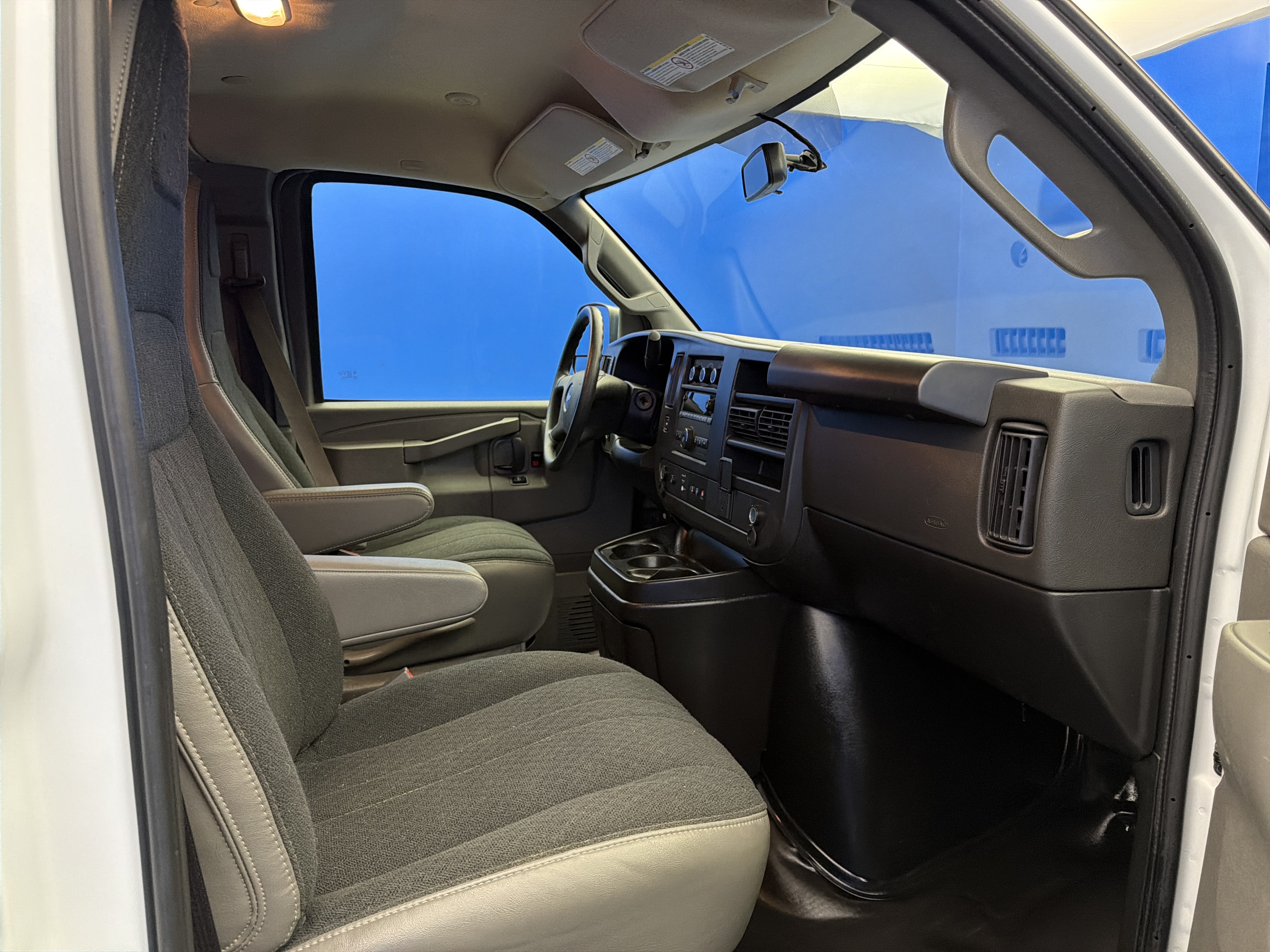 Used 2024 Chevrolet Express 2500 w/ Driver Convenience Package RWD image 22