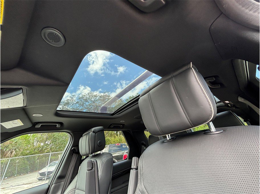 Used 2021 Land Rover Discovery HSE R-Dynamic AWD/4WD image 43