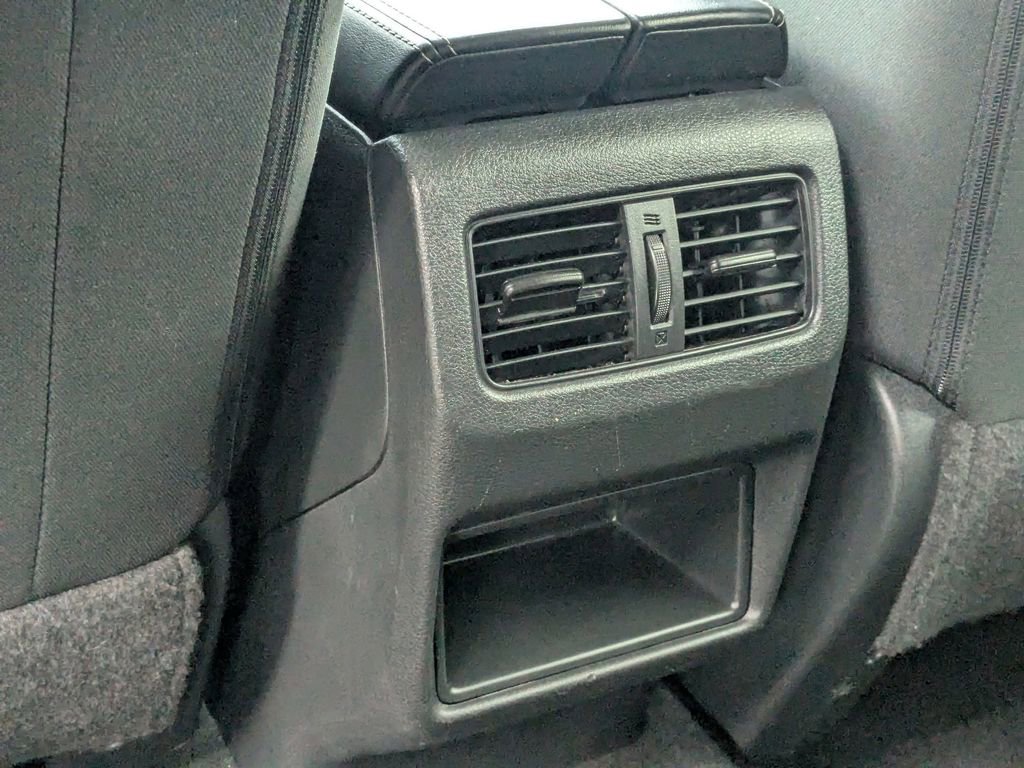 Used 2023 Nissan Rogue S image 28