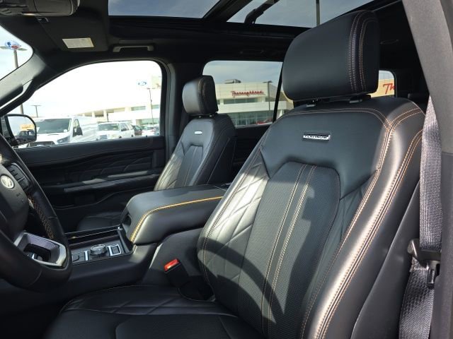 Used 2024 Ford Expedition Platinum AWD/4WD image 13