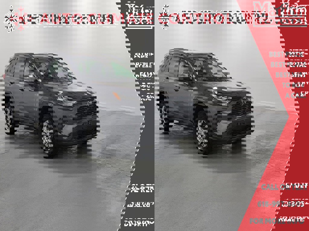 Used 2024 Toyota RAV4 XLE image 1