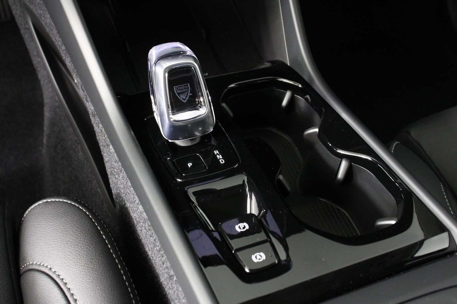 New 2026 Volvo XC40 B5 Plus w/ Climate Package AWD/4WD image 7