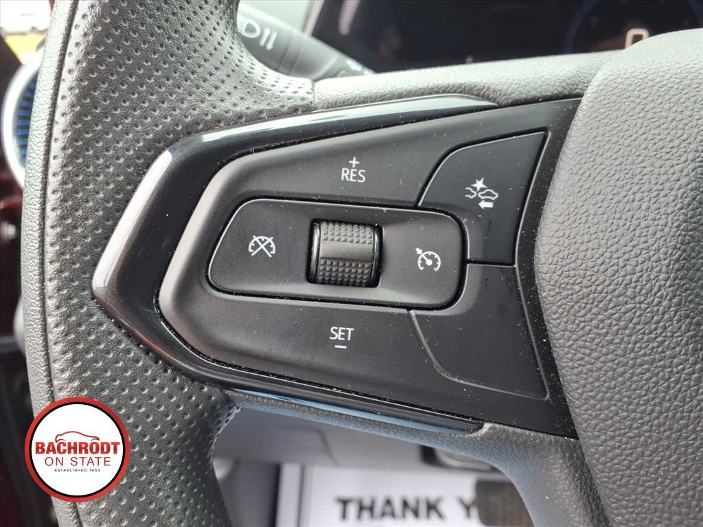Used 2025 Chevrolet Trax LT FWD image 19