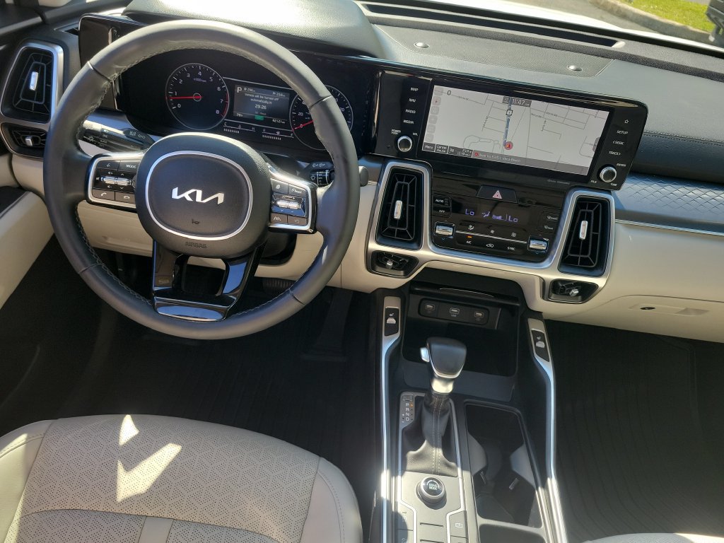 Certified 2022 Kia Sorento S FWD image 27
