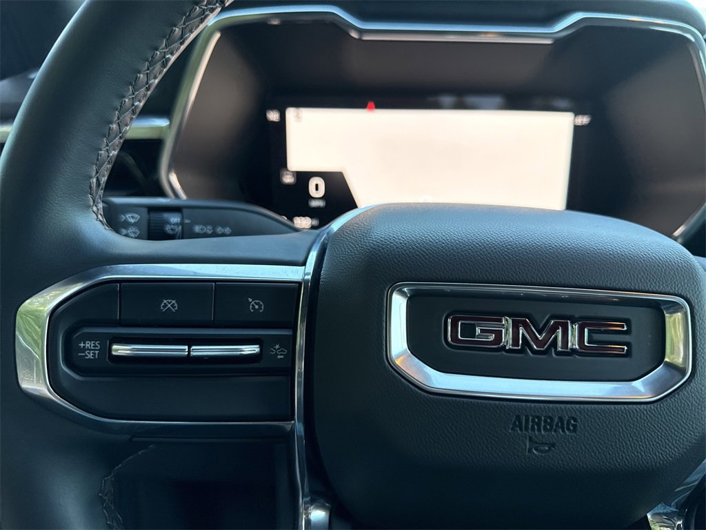 Used 2024 GMC Canyon Elevation image 25