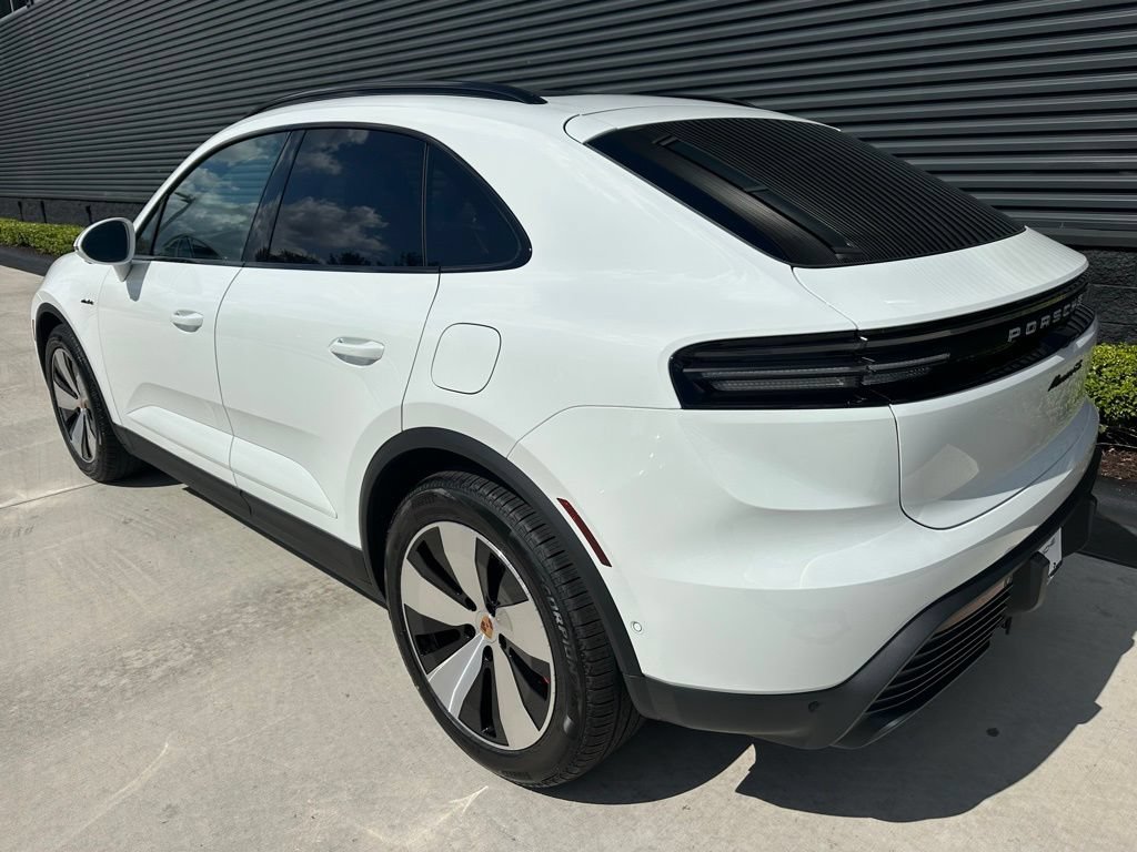 Used 2026 Porsche Macan 4S Electric AWD/4WD image 3