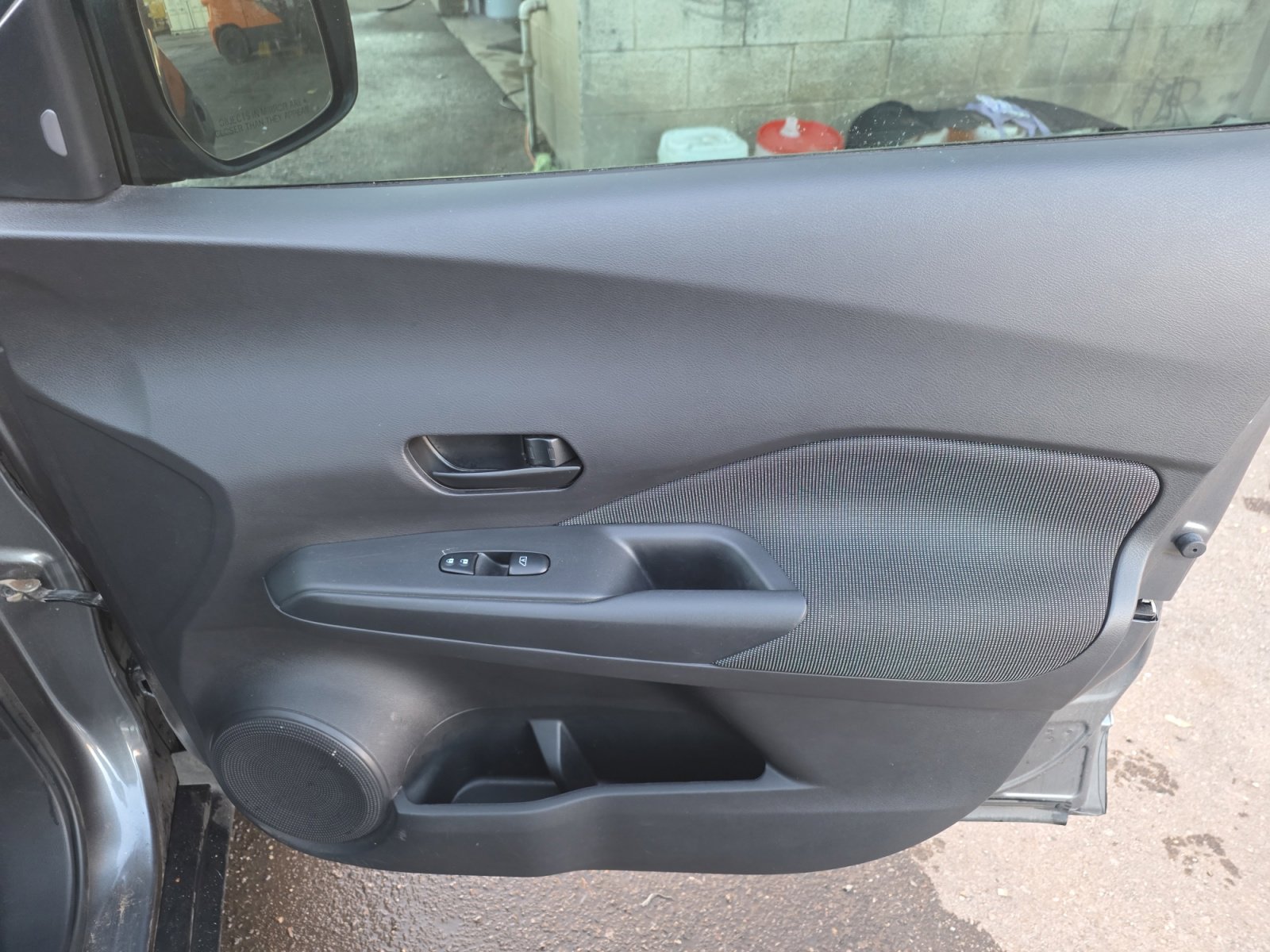 Used 2020 Nissan Kicks S image 31