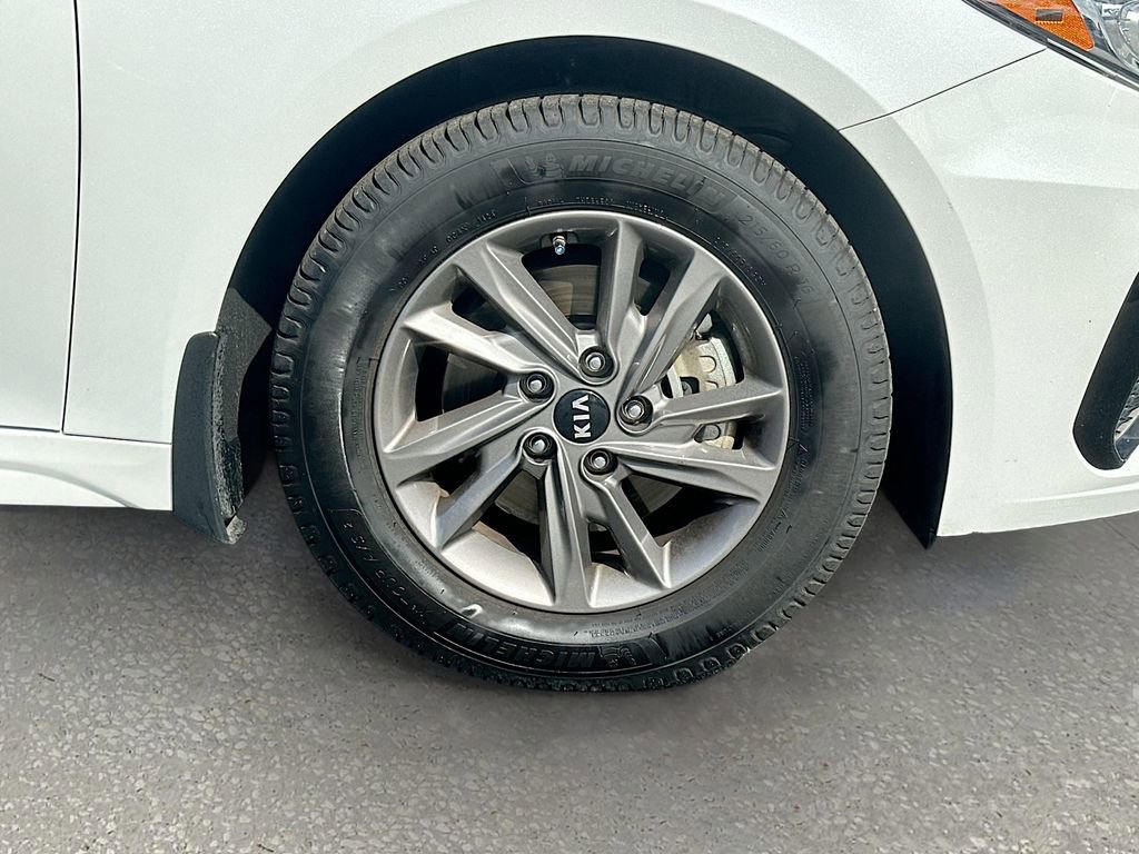 Used 2020 Kia Optima LX image 26