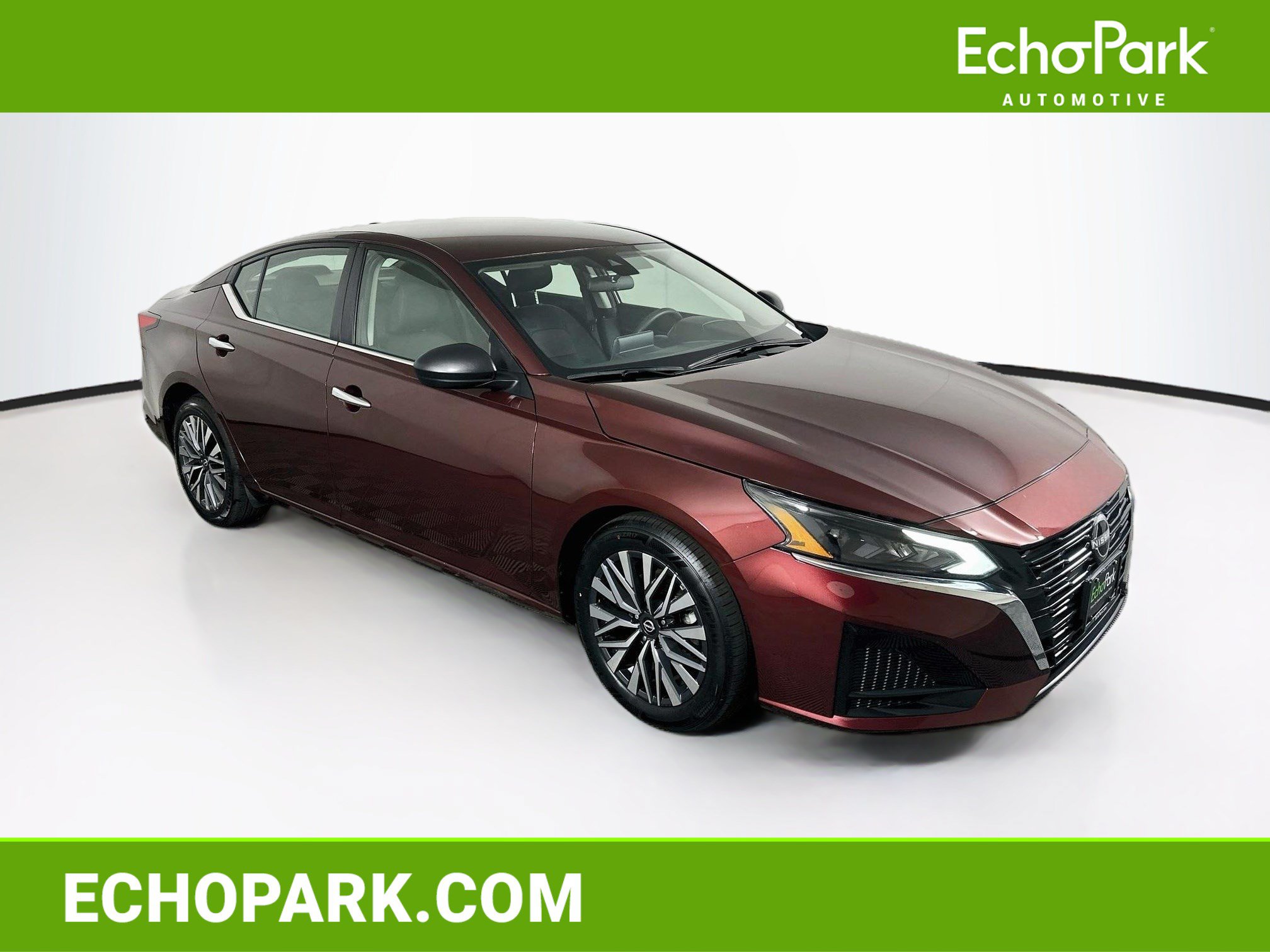 Used 2025 Nissan Altima 2.5 SV FWD image 1