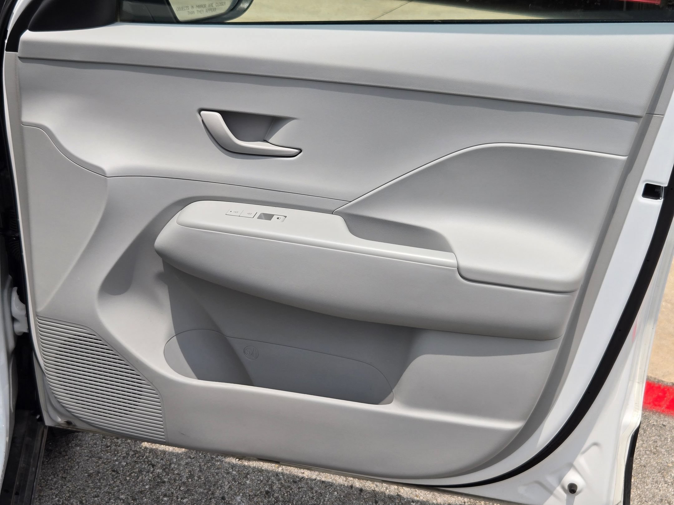Used 2025 Hyundai Kona SEL FWD image 28