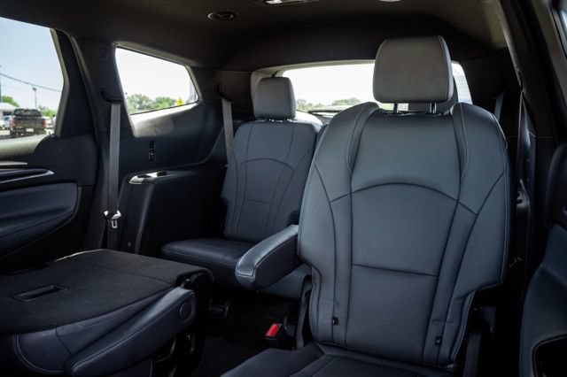 Used 2023 Buick Enclave Essence w/ LPO, Cargo Package FWD image 28