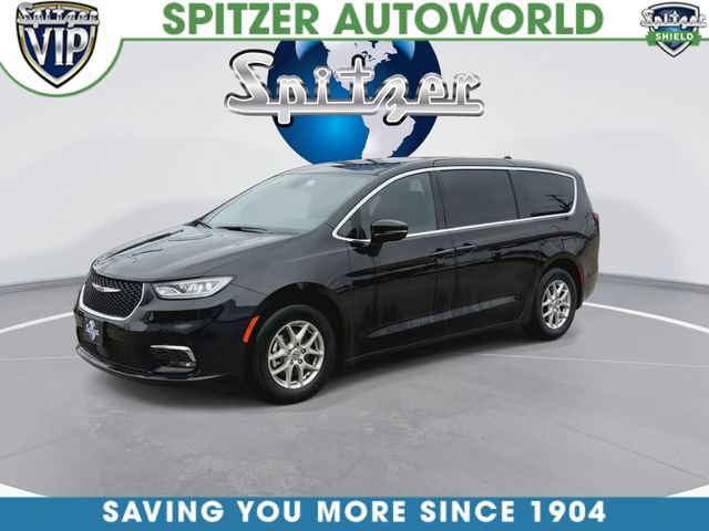 Used 2025 Chrysler Pacifica Select FWD image 5