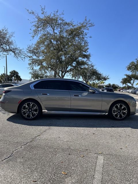 Certified 2024 BMW i7 eDrive50 image 8