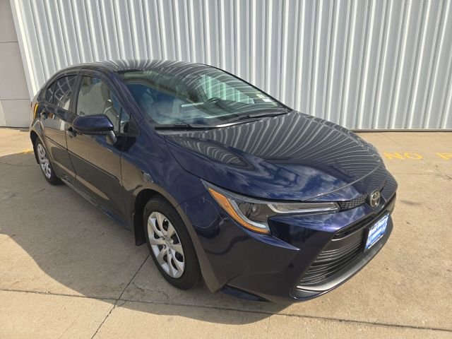 Used 2024 Toyota Corolla LE image 2