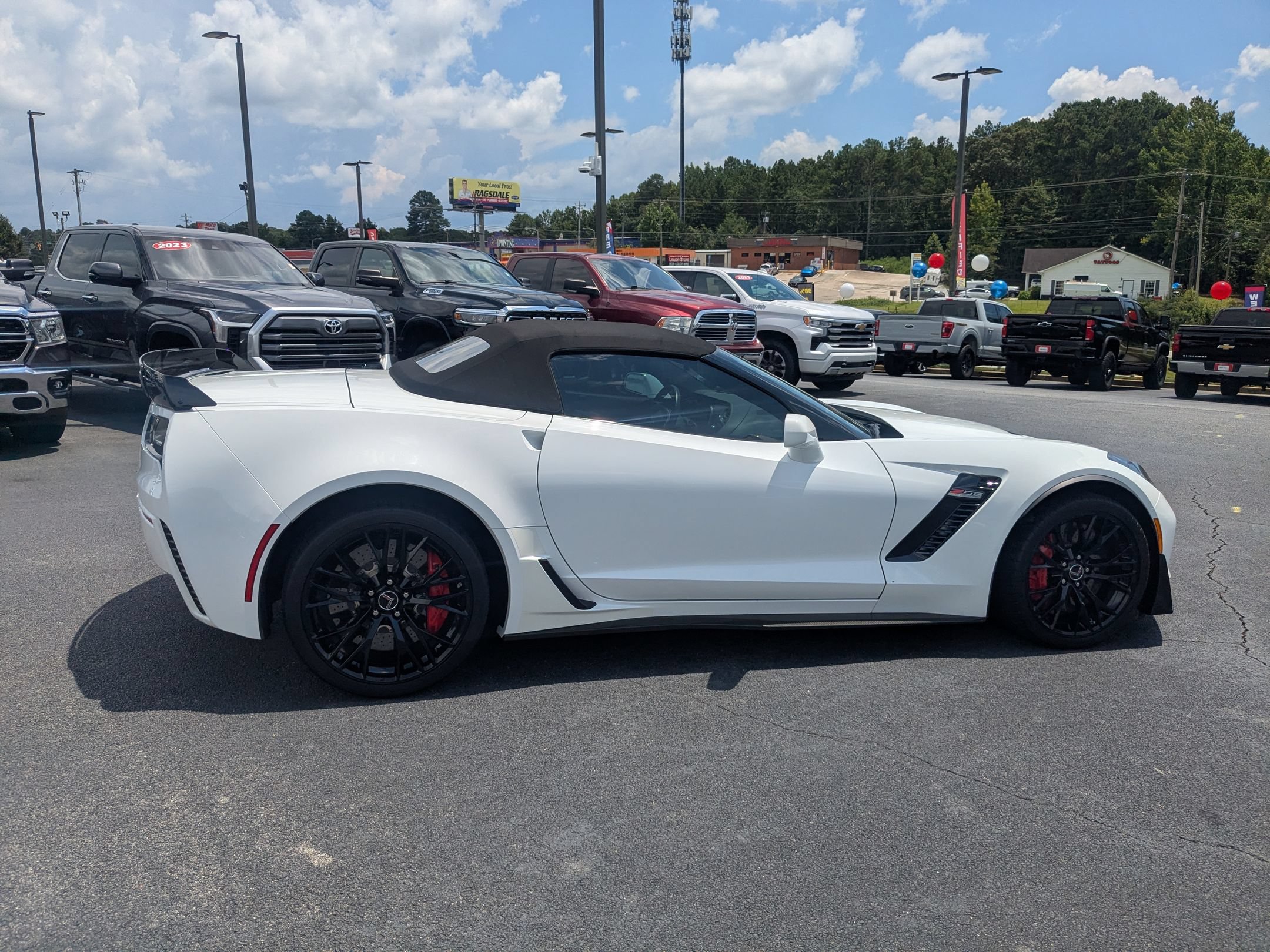 Used 2015 Chevrolet Corvette Z06 w/ 3LZ Preferred Equipment Group RWD image 4