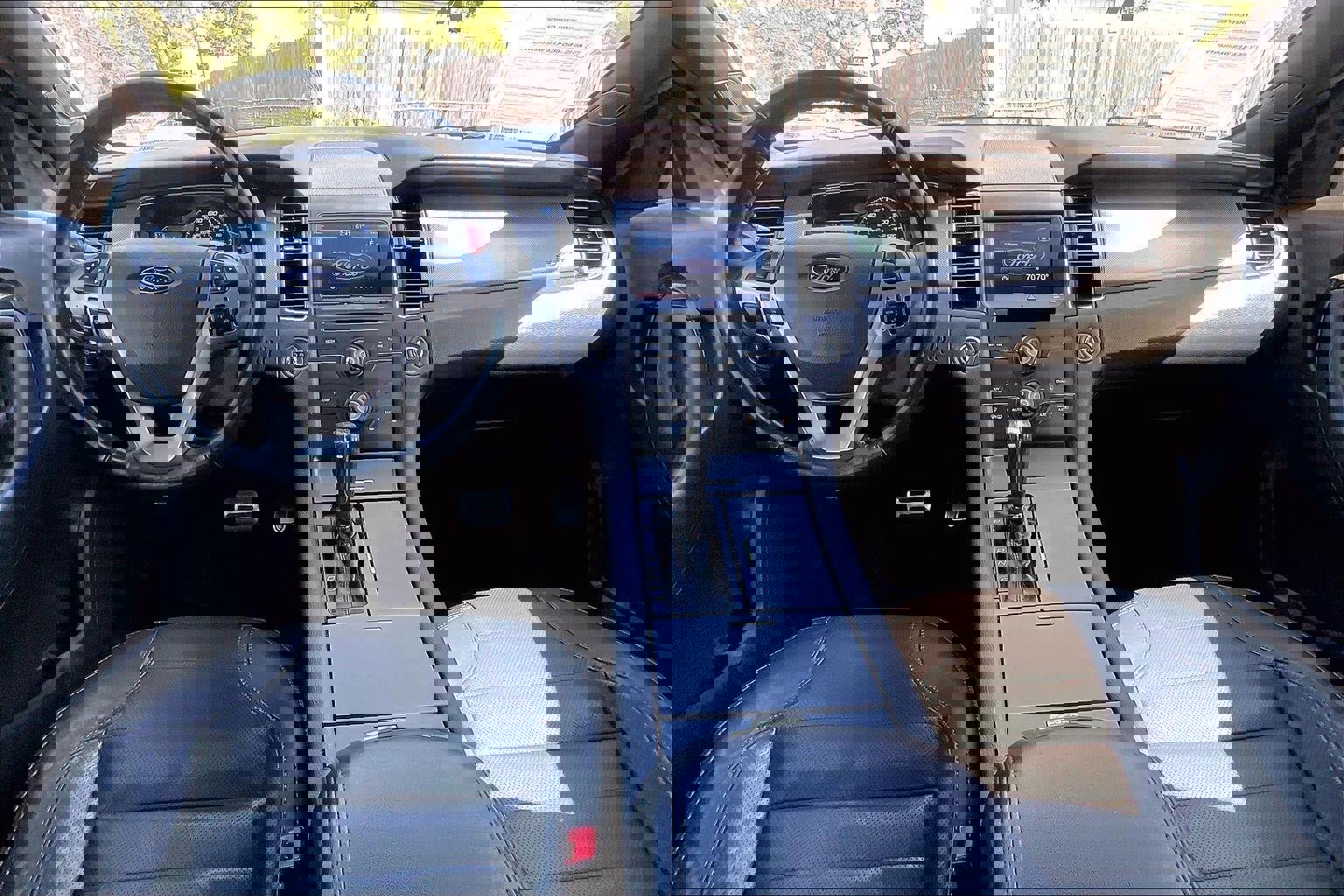 Used 2013 Ford Taurus SHO image 16