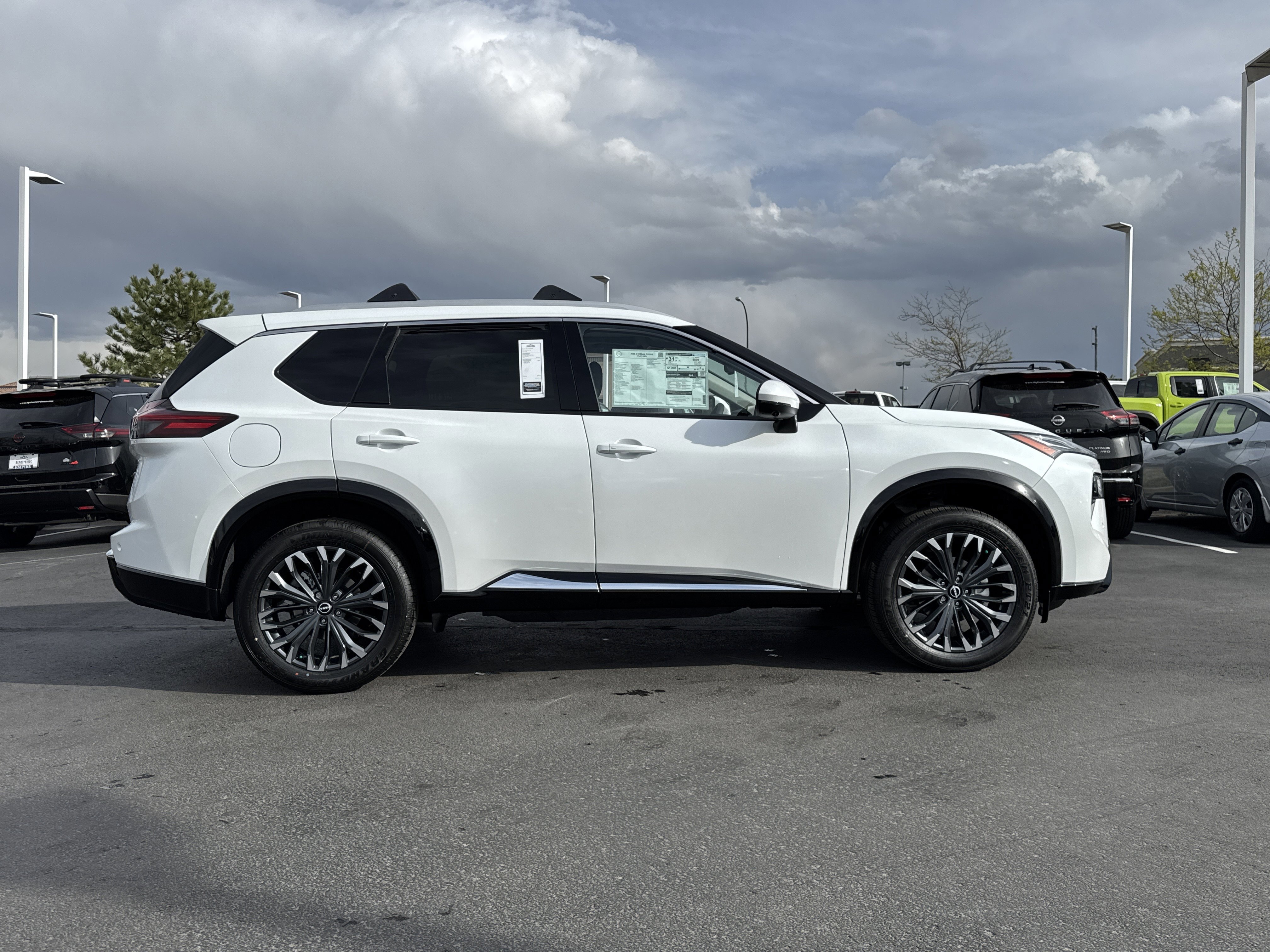 New 2026 Nissan Rogue Platinum AWD/4WD image 2