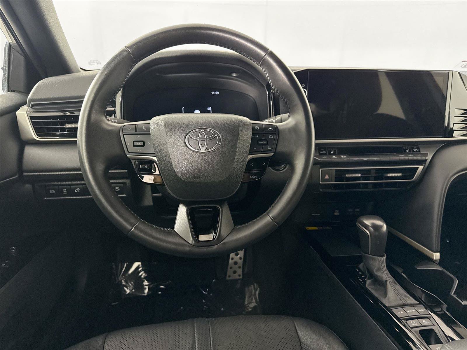 Certified 2025 Toyota Camry XSE FWD image 30