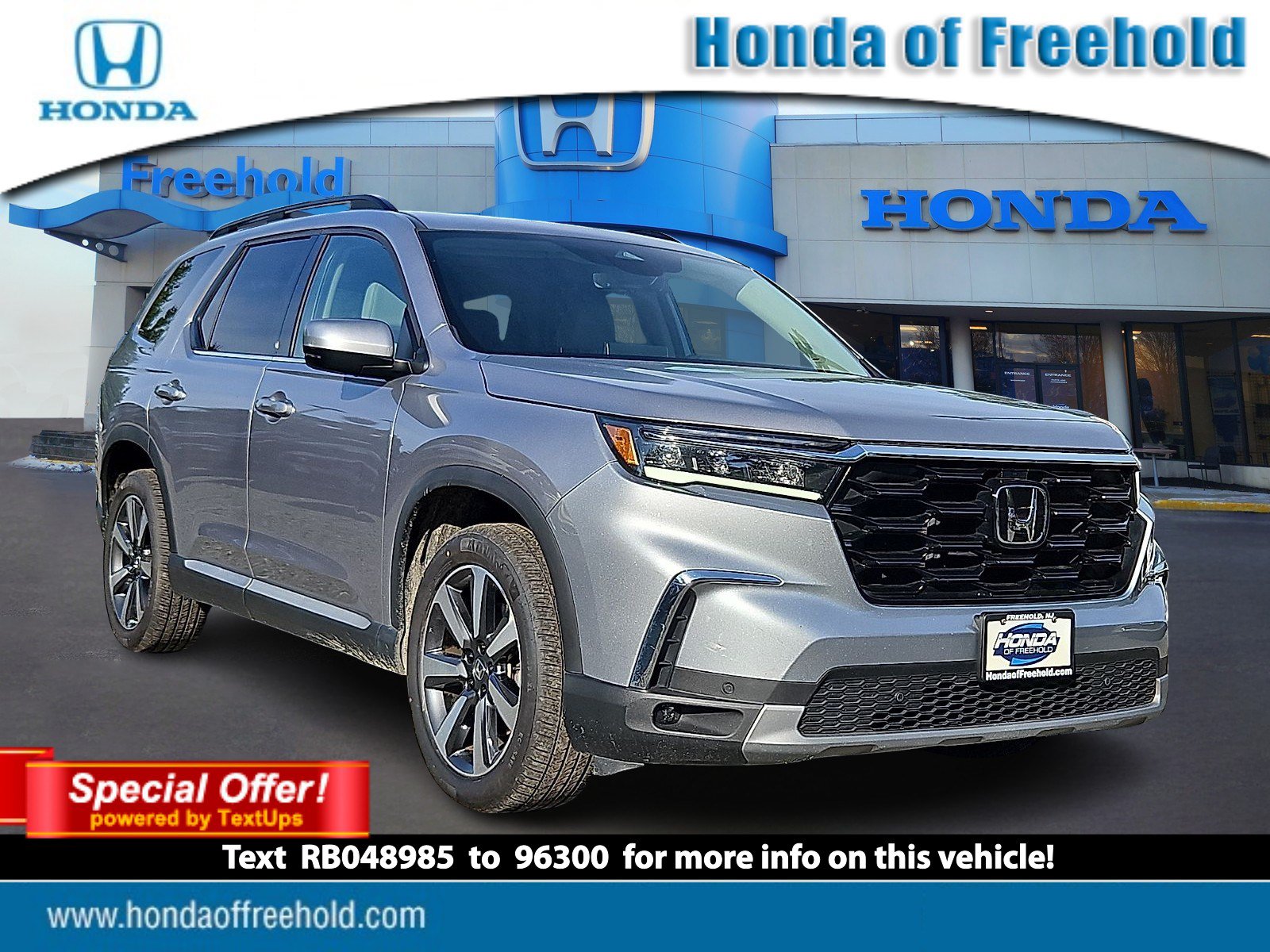 Certified 2024 Honda Pilot Touring image 1