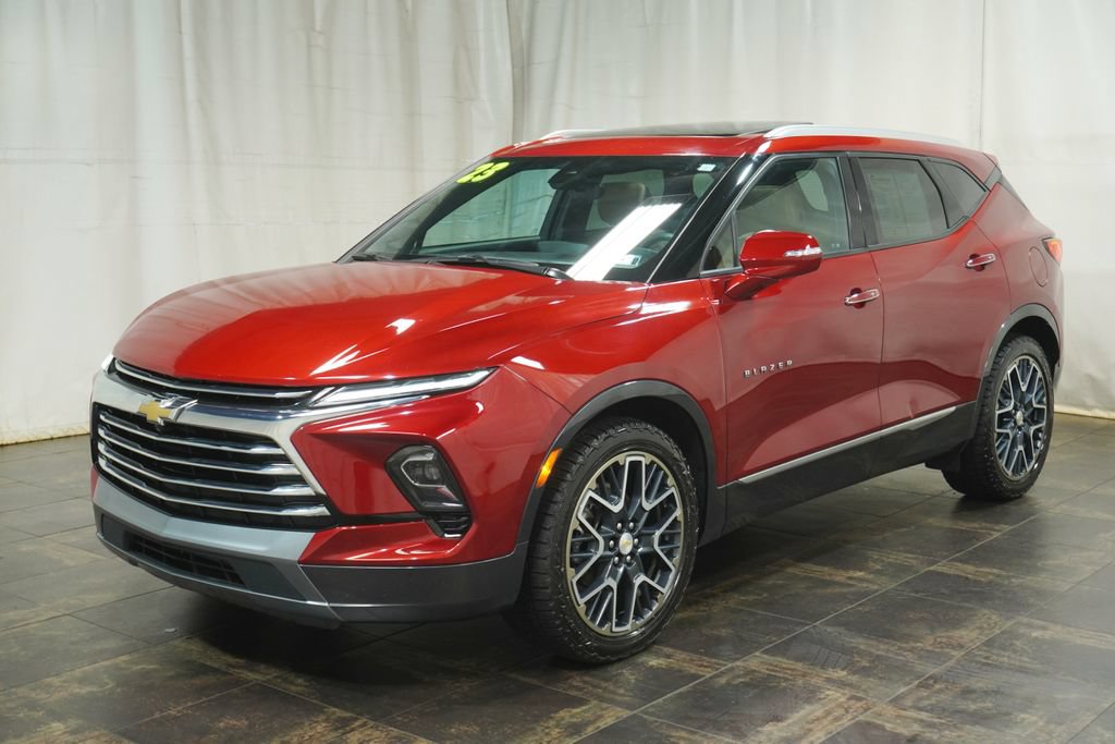 Used 2023 Chevrolet Blazer Premier w/ Driver Confidence II Package AWD/4WD image 2