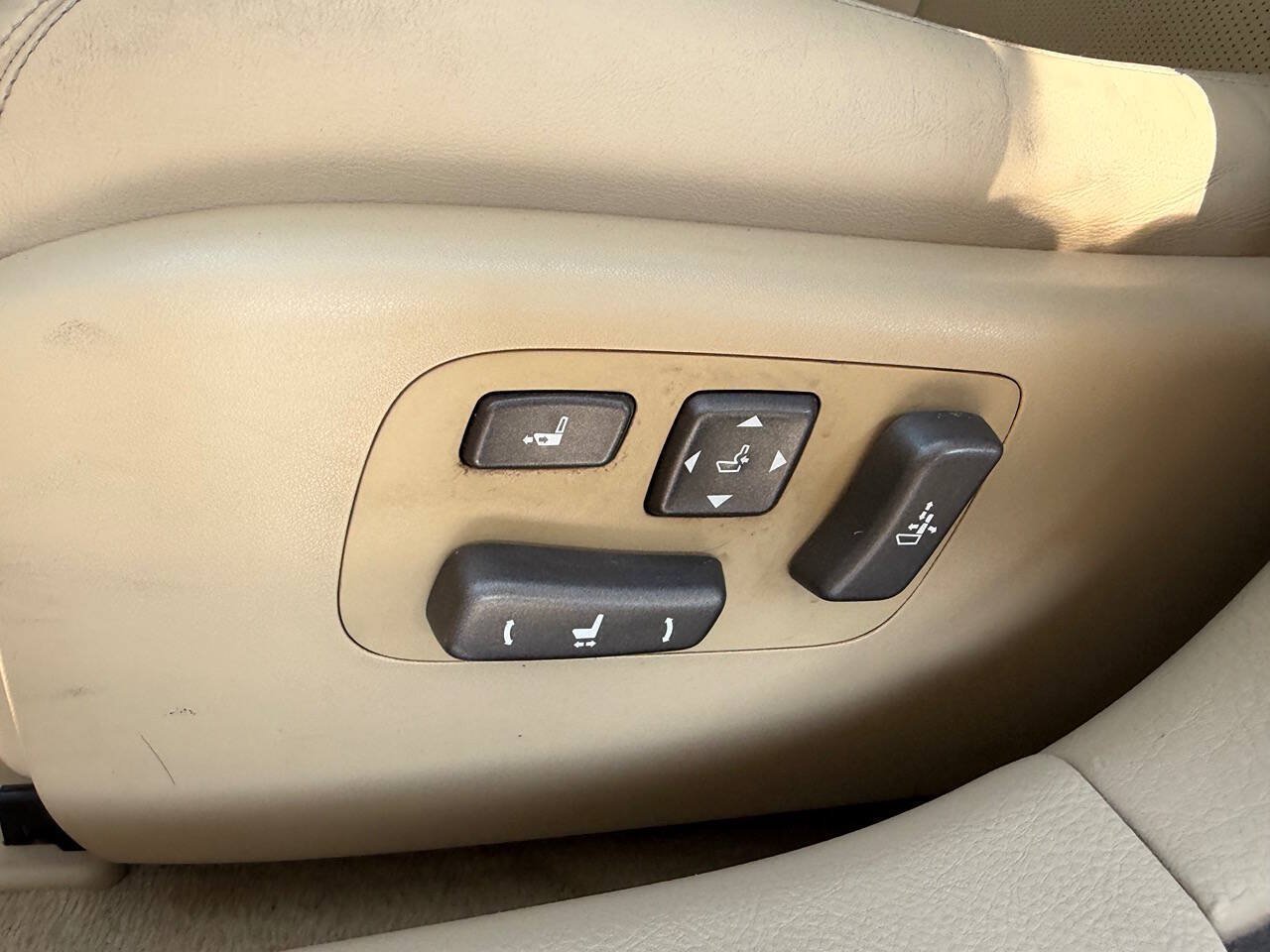 Used 2009 Lexus LS 460 w/ Comfort Pkg RWD image 18