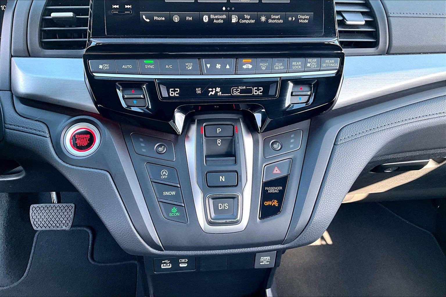 Used 2025 Honda Odyssey Sport-L image 24