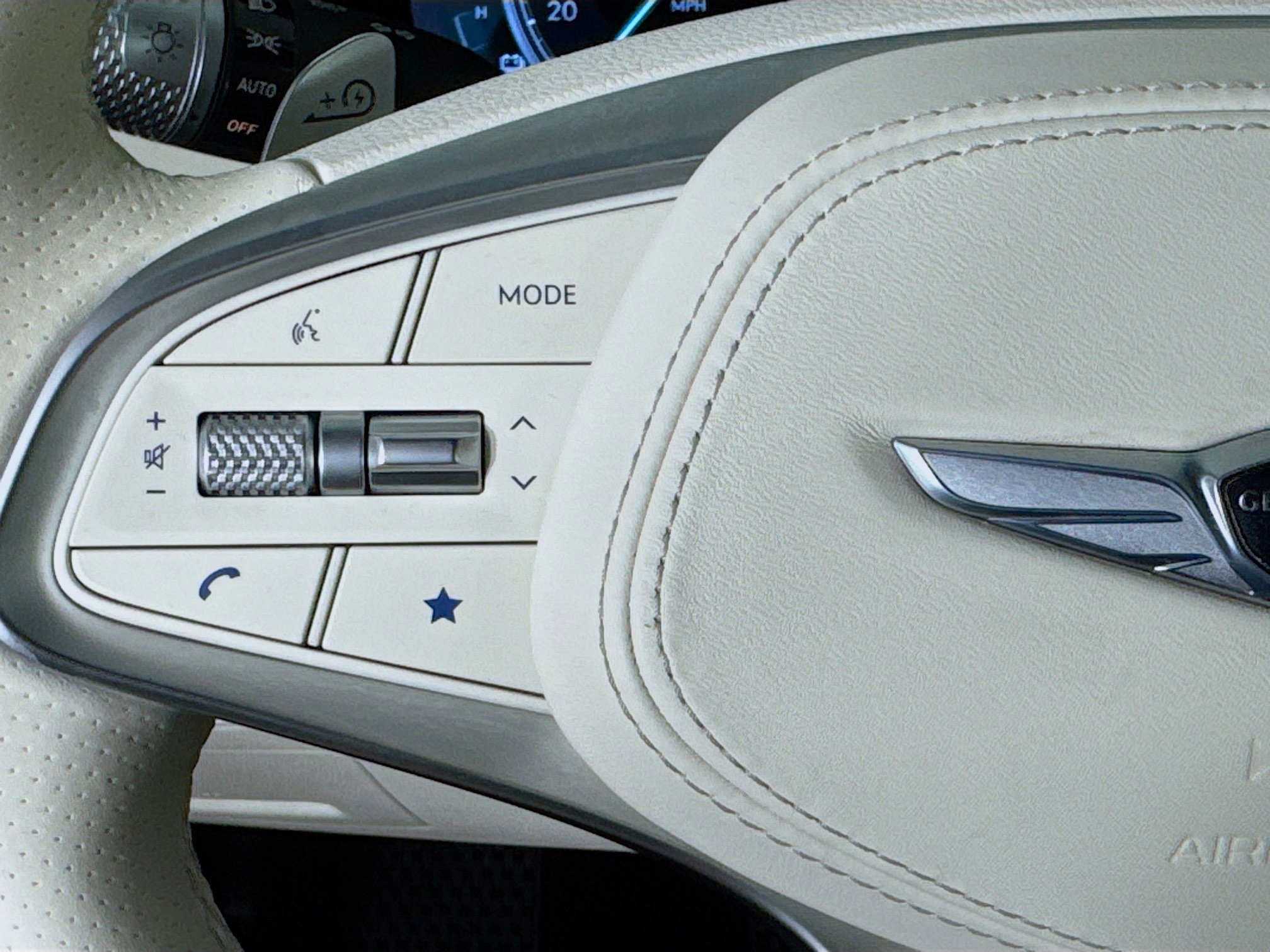 Used 2024 Genesis Electrified GV70 Advanced w/ Prestige Package image 13