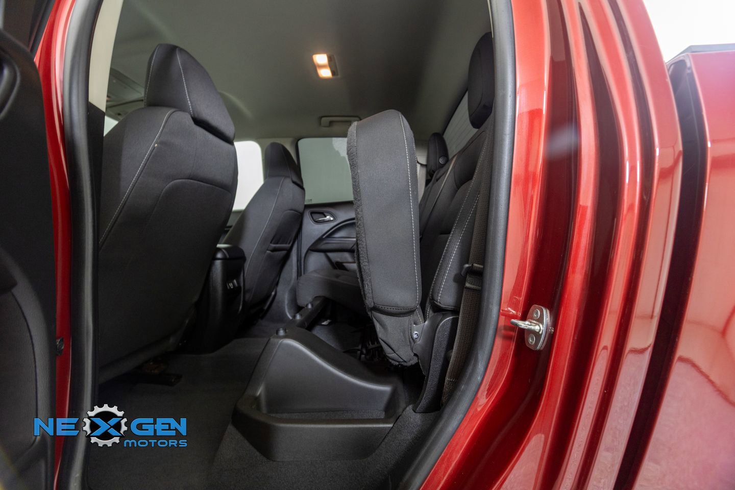 Used 2020 GMC Canyon SLE w/ Elevation Edition image 28