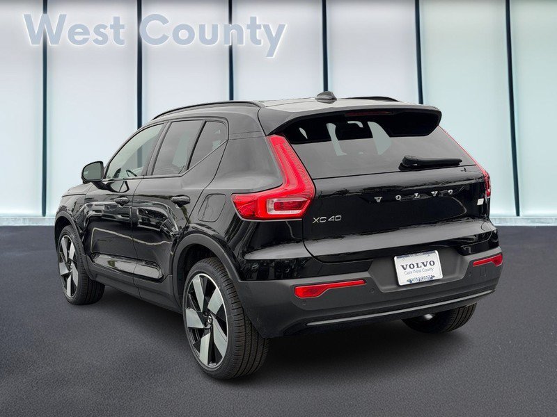 Certified 2023 Volvo XC40 Recharge Ultimate w/ Protection Package Premier AWD/4WD image 7