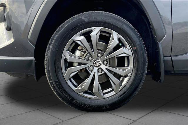 Certified 2024 Toyota RAV4 XLE Premium AWD/4WD image 10