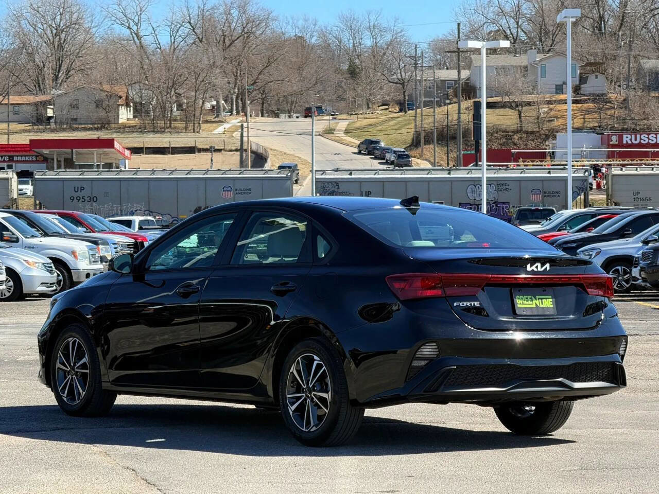 Used 2022 Kia Forte LXS w/ LXS Technology Package image 2