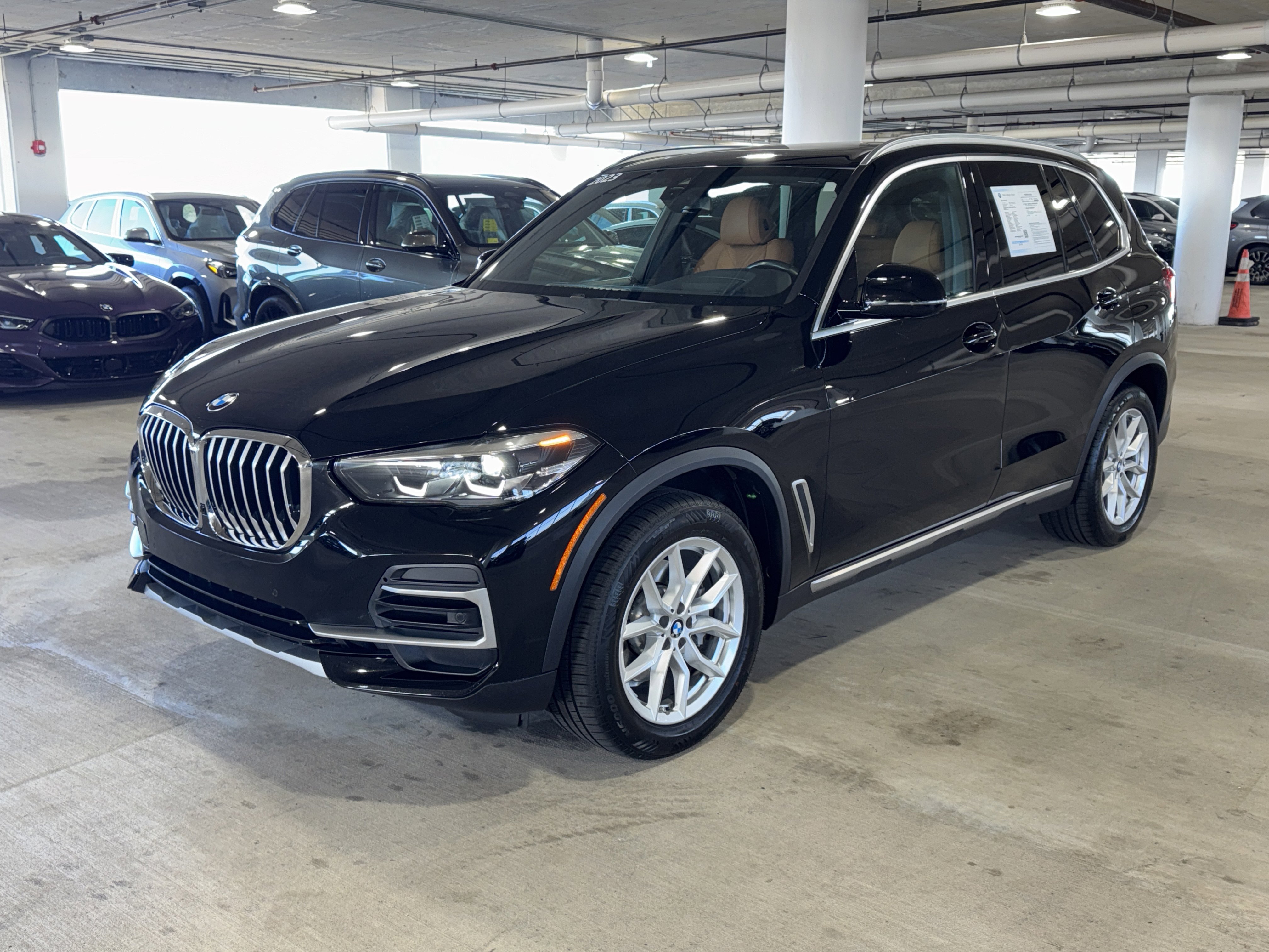Used 2023 BMW X5 xDrive40i w/ Premium Package image 4