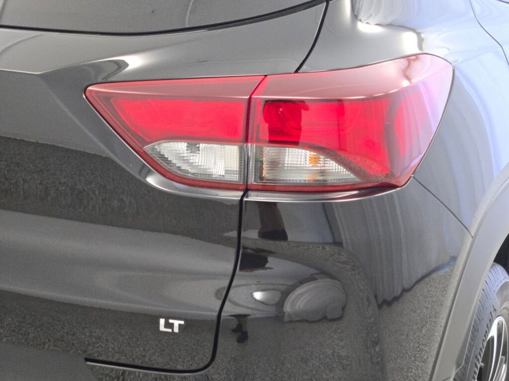 Used 2024 Chevrolet TrailBlazer LT AWD/4WD image 13