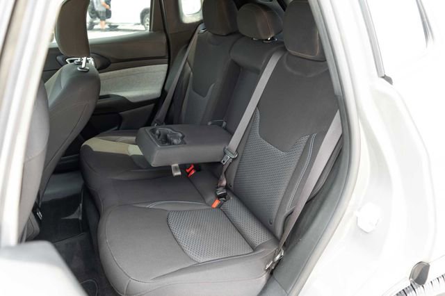 Used 2023 Jeep Compass Sport AWD/4WD image 14