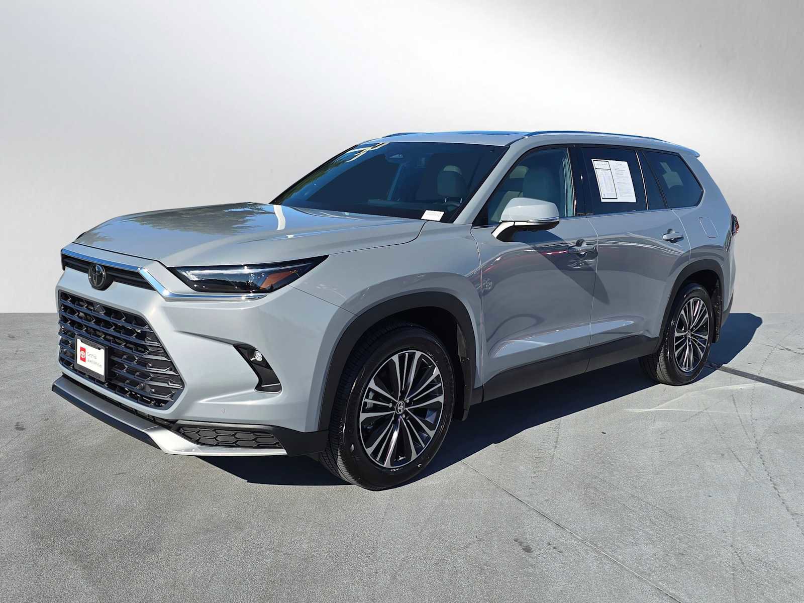 Certified 2025 Toyota Grand Highlander AWD Hybrid image 3