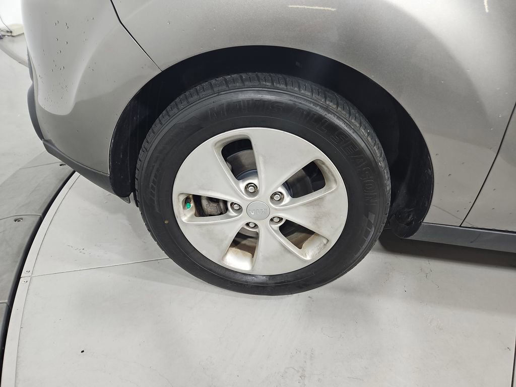 Used 2015 Kia Soul FWD image 25