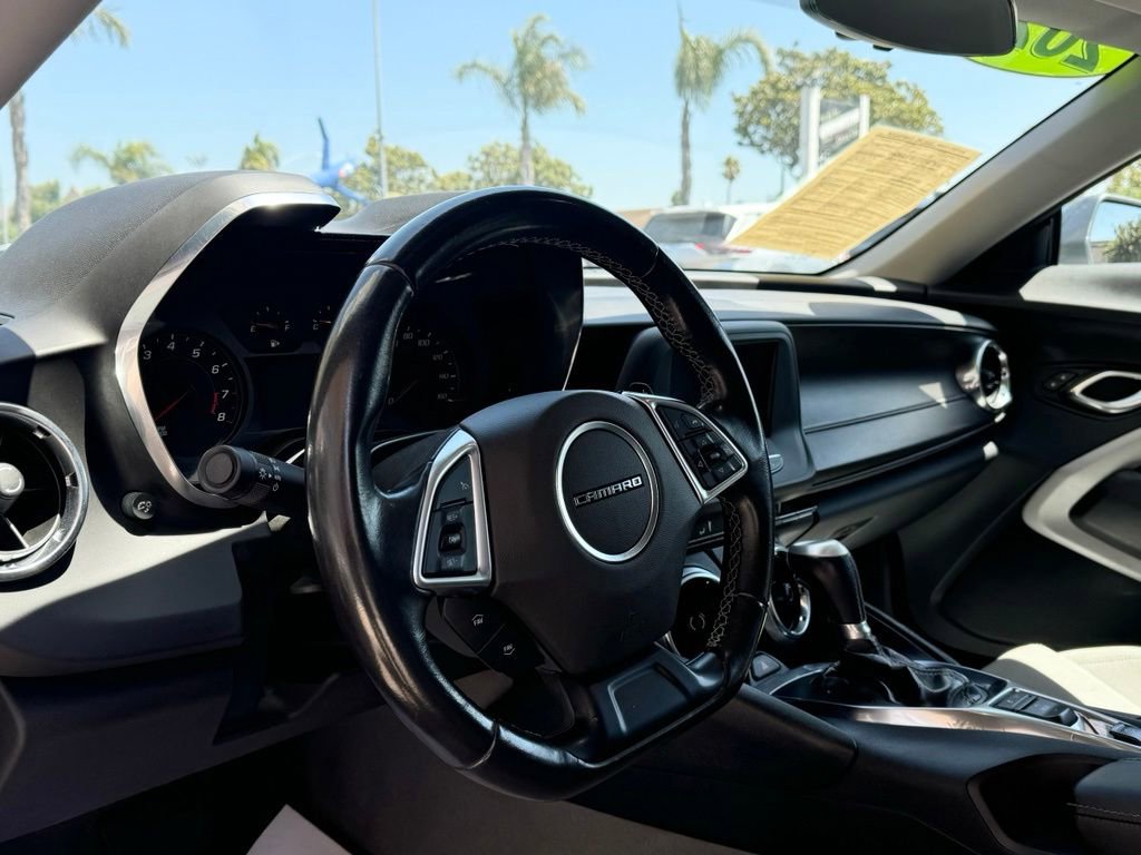 Used 2022 Chevrolet Camaro LT RWD image 10