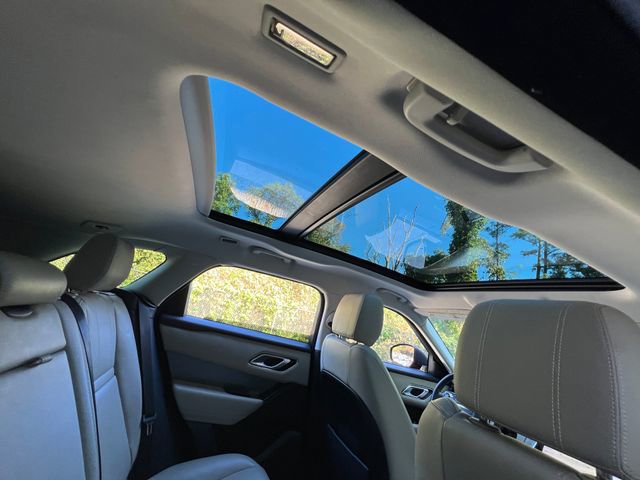 Used 2018 Land Rover Range Rover Velar S image 34