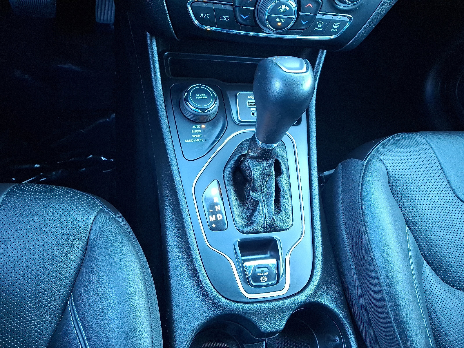 Used 2021 Jeep Cherokee Latitude Lux 80th Anniv w/ Quick Order Package 26U 80TH image 17