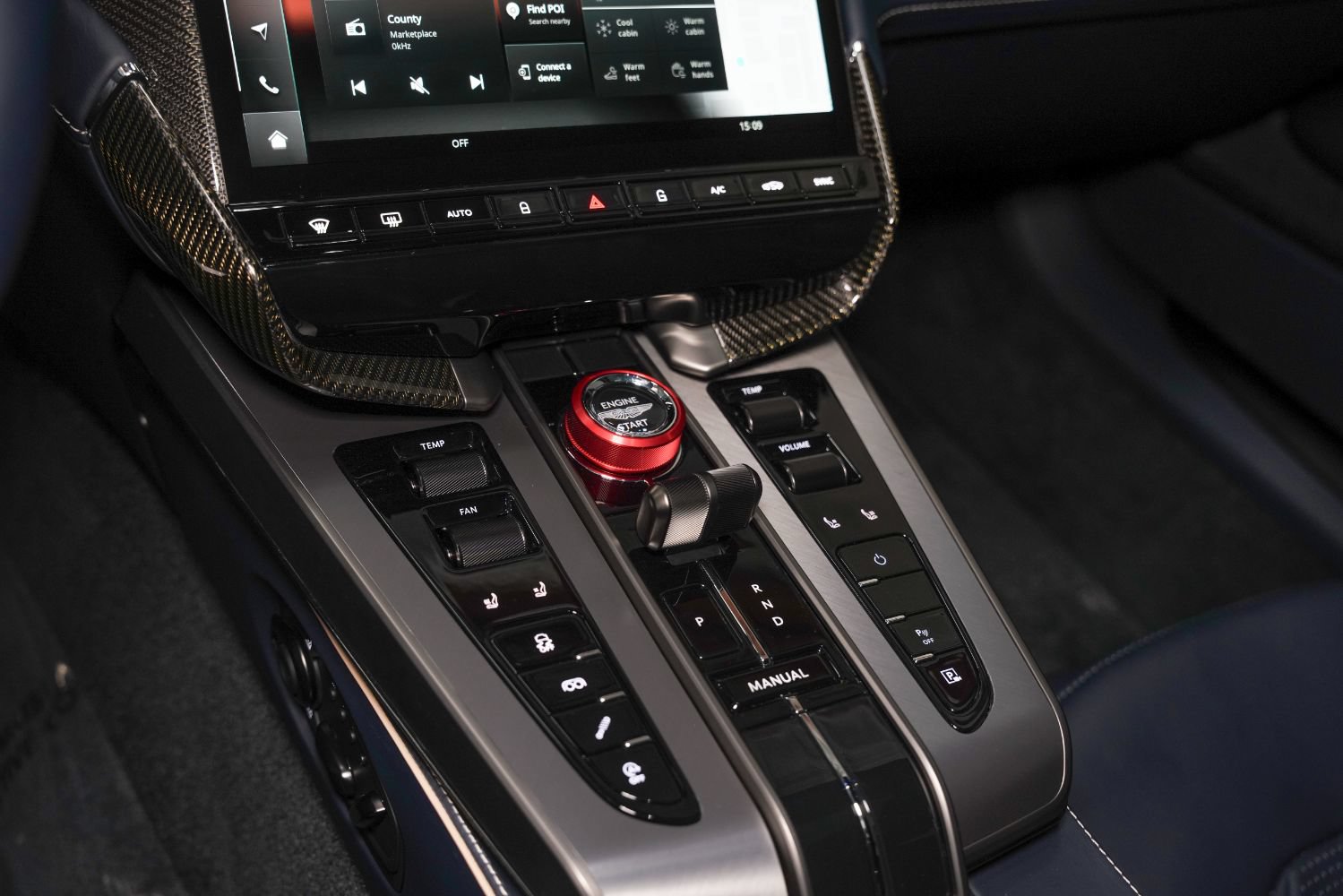 Used 2025 Aston Martin Vanquish RWD image 48