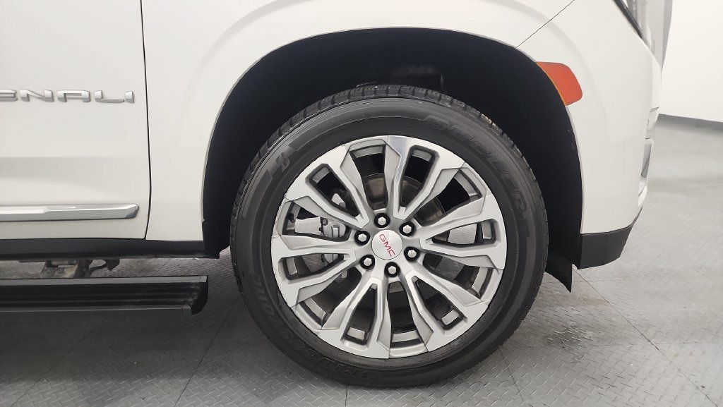 Used 2021 GMC Yukon Denali AWD/4WD image 27