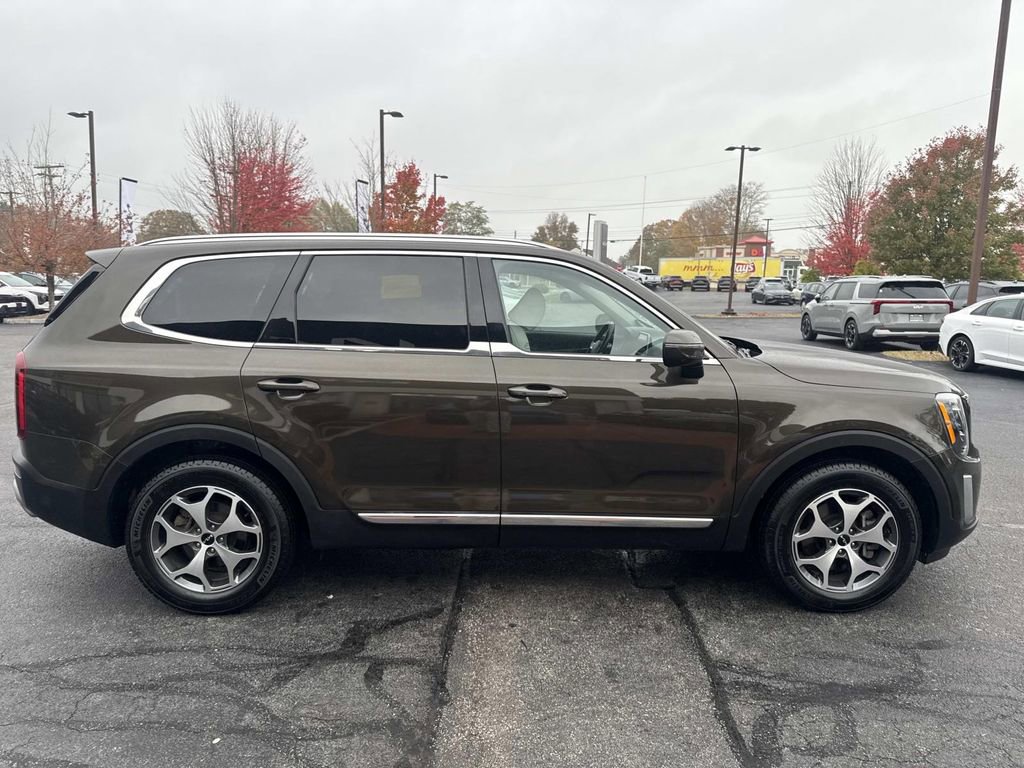 Used 2022 Kia Telluride EX image 8
