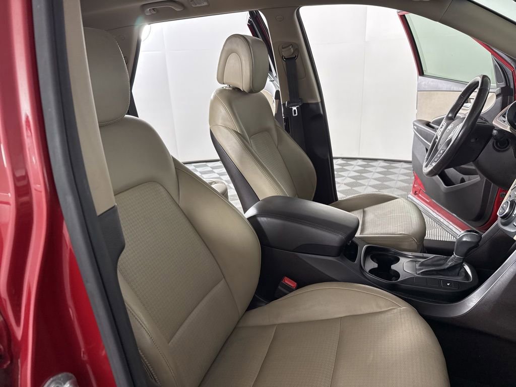 Used 2013 Hyundai Santa Fe Limited w/ Technology Pkg FWD image 39