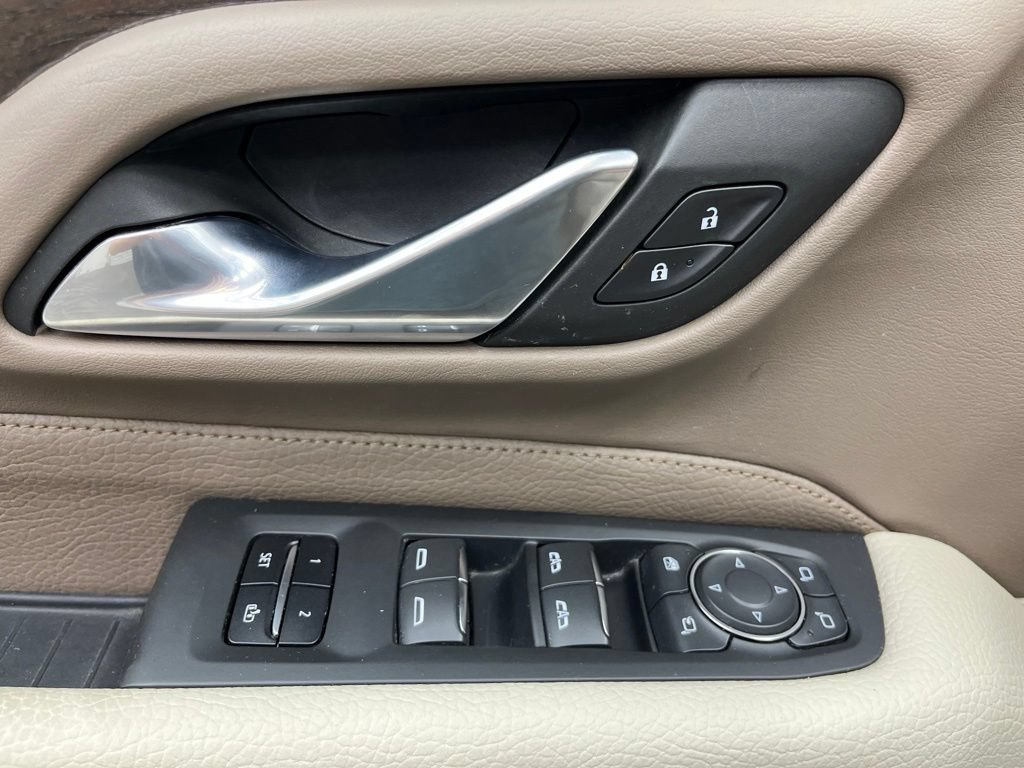 Used 2021 GMC Yukon XL Denali AWD/4WD image 29