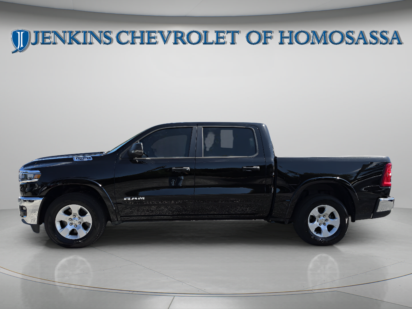 Used 2025 RAM 1500 Big Horn AWD/4WD image 8