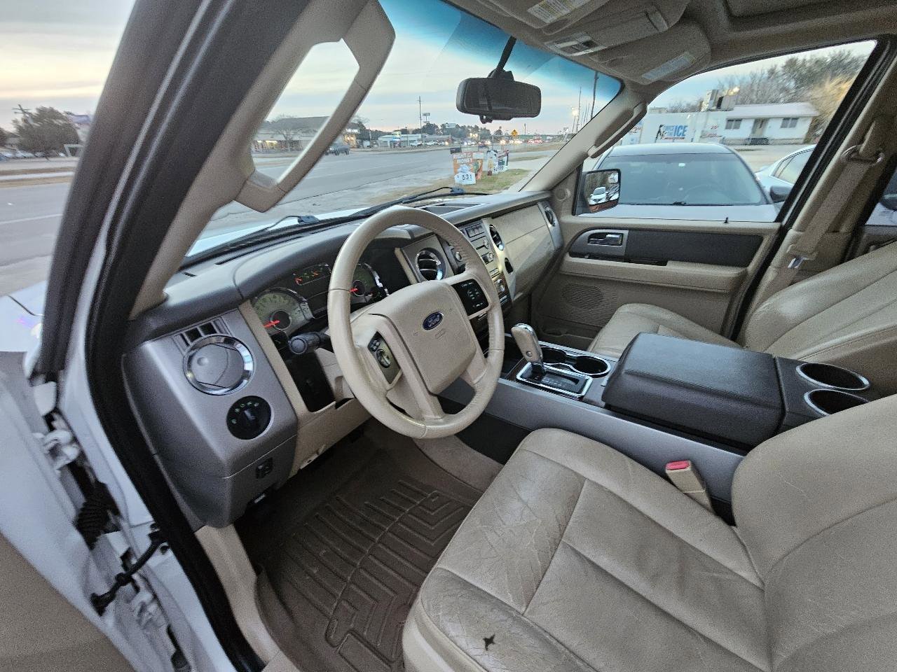 Used 2012 Ford Expedition EL XLT image 10
