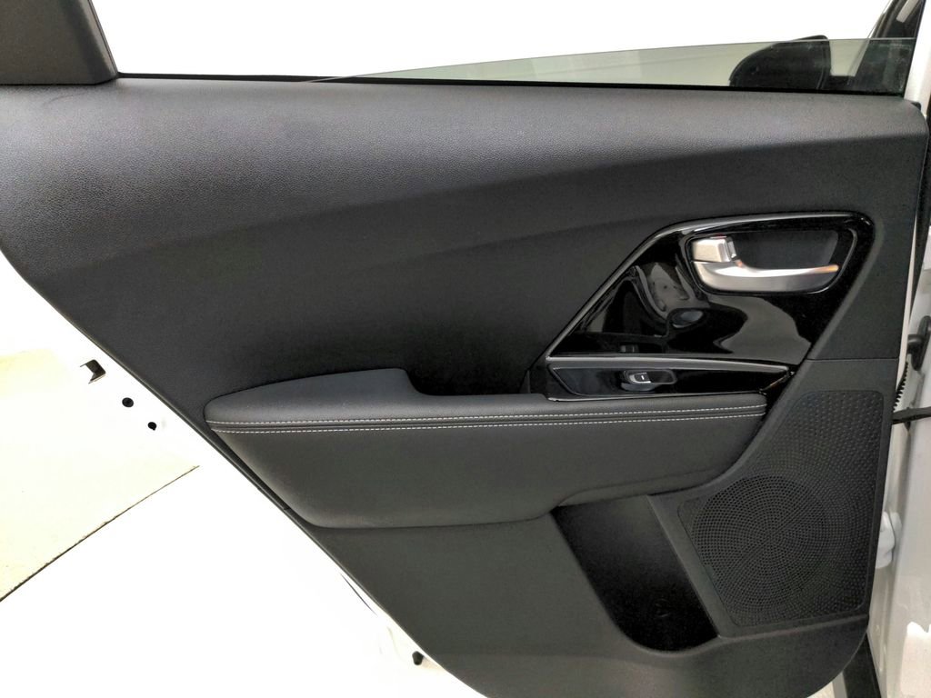 Used 2022 Kia Niro EX FWD image 25