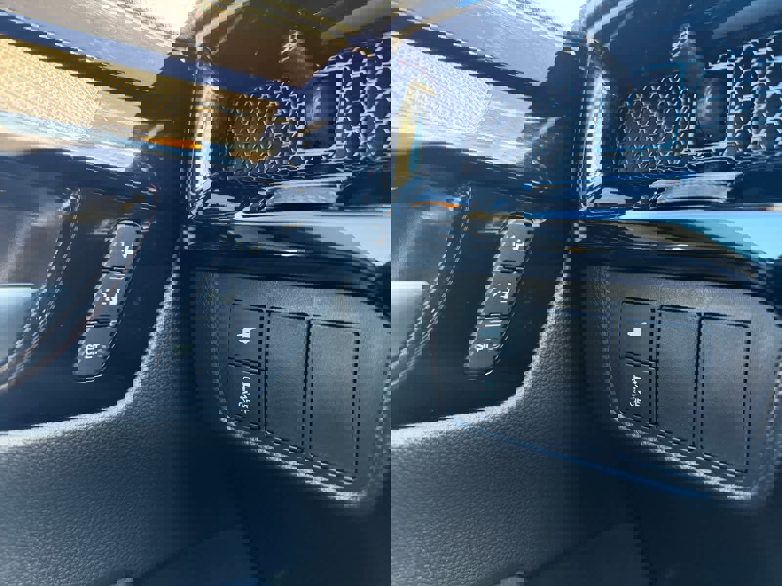 Used 2025 Honda CR-V Sport Touring image 28